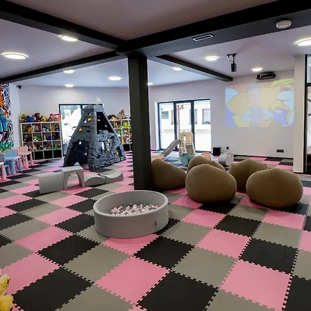 Jarmilka Aparthotel 3*